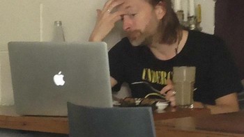 Takutnya penipuan. Foto: corporate_millennial_memes via Bored Panda