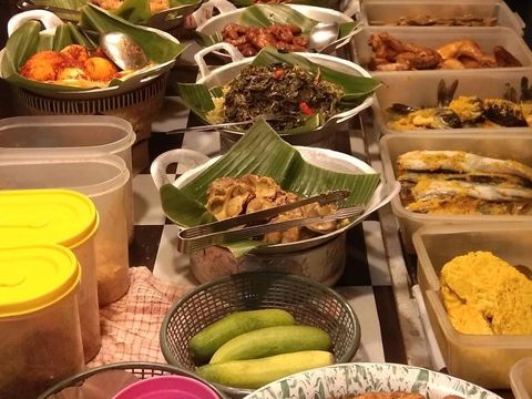 5 Tempat Makan Legendaris di Depok, Ada Nasi Uduk Sejak 1952!