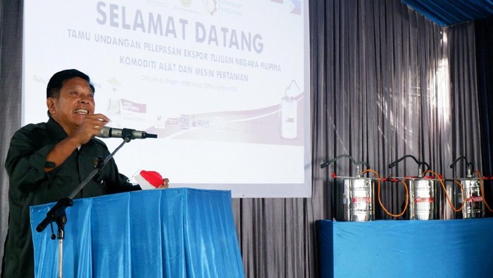 Alat Pertanian Asal Indonesia Diekspor ke Filipina Produsen alat dan mesin pertanian, PT. Golden Agin Nusa mengekspor empat kontainer (40 feet) alat semprot tangan atau hand sprayer ke Filipina.