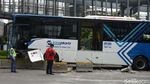 Penampakan Bus TransJakarta yang Tabrak Separator Busway di Sudirman