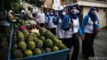 Waspada Omicron, Petugas Blusukan ke Gang-gang Cegah Warga Mudik Nataru