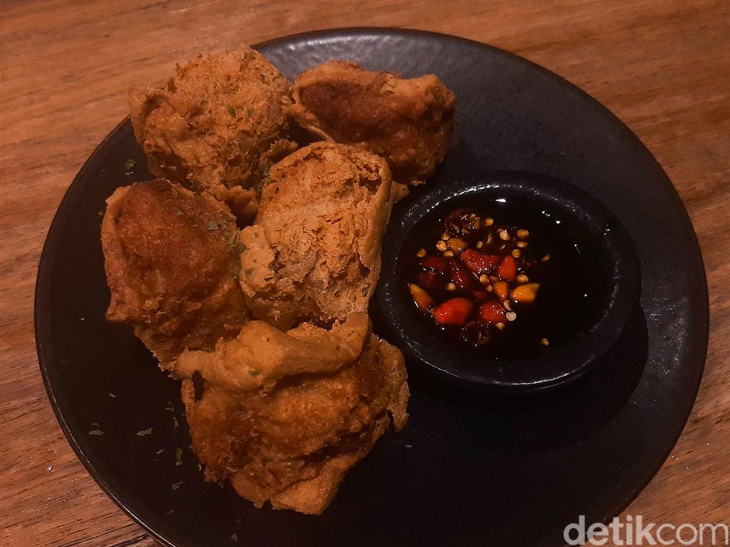 Concrete Cafe: Kafe Instagramable di Batu, Malang yang Tawarkan Panorama Indah
