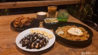 Menu yang ditawarkan Concrete Cafe sangat beragam. Mulai dari camilan hingga hidangan utama yang mengenyangkan. Foto: detikFood / Yenny Mustika Sari