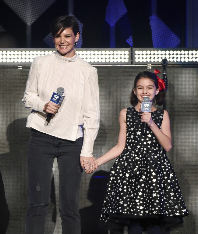 Katie Holmes kemudian mendapat hak asuh penuh atas putri satu-satunya yang diproses hanya 11 hari setelah perceraian. Foto: AP/Kathy Willens