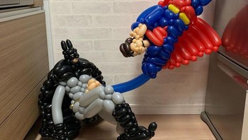 Batman VS Superman. Foto: Instagram/balloonnaart