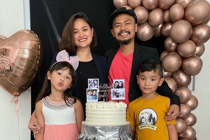 Galeri Wendi Cagur Momen Hangat Wendi Cagur Saat Santap Bareng Keluarga