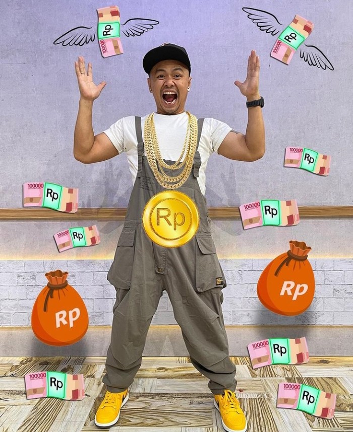 Momen Hangat Wendi Cagur Saat Santap Bareng Keluarga
