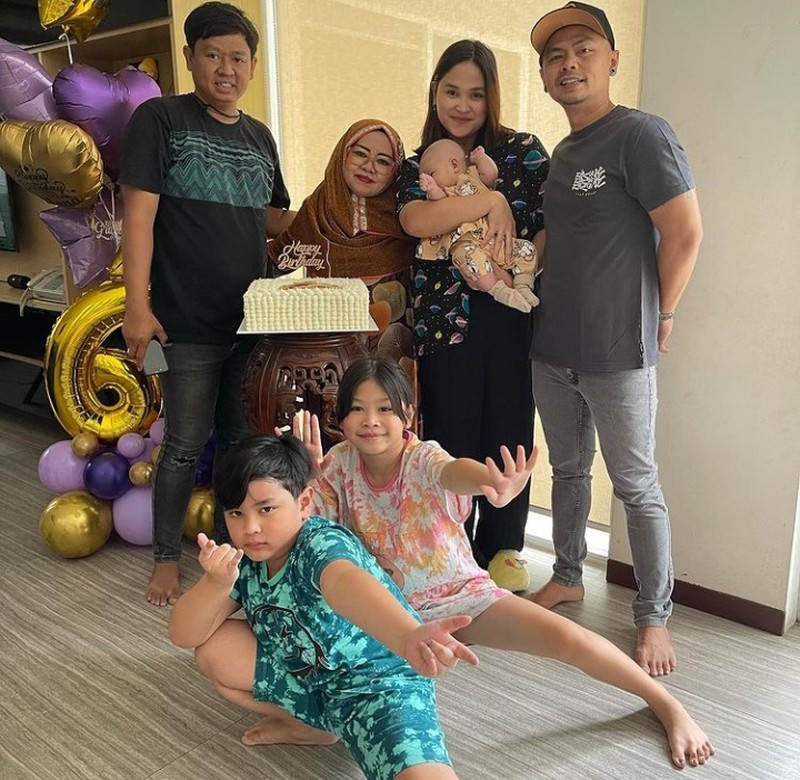 Galeri Wendi Cagur Momen Hangat Wendi Cagur Saat Santap Bareng Keluarga