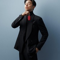 Bintang drama Korea Goblin ini sebenarnya lahir dengan nama Gong Ji Cheol. Dia kemudian menggabungkan nama keluarga ayah (Gong) dan ibunya (Yoo). Foto: Instagram @_gongyoo_official_