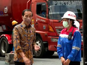 Jokowi Mendadak Tinjau Terminal BBM Sanggaran Denpasar