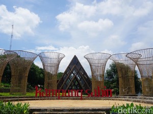 Kampung Sabin, Wisata Kuliner dan Selfie Rasa Bali di Cirebon