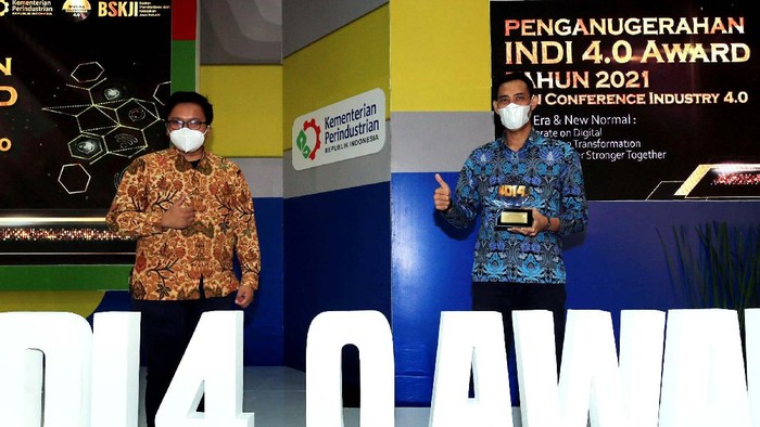 Kemenperin Gelar INDI 4.0 Award 2021 Kementerian Perindustrian menggelar Penganugerahan INDI 4.0 Award 2021 di Jakarta. Ajang ini untuk meningkatkan produktivitas, efisiensi dan kapasitas para pelaku industri.