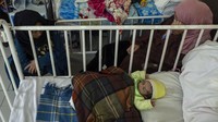 Setelah Taliban mengambil alih Afghanistan pertengahan Agustsu lalu, kelompok terbawah sulit keluar dari ekonomi yang sudah bobrok. Taliban menyalahkan masyarakat internasional yang membekukan ratusan juta dolar aset Afghanistan.
