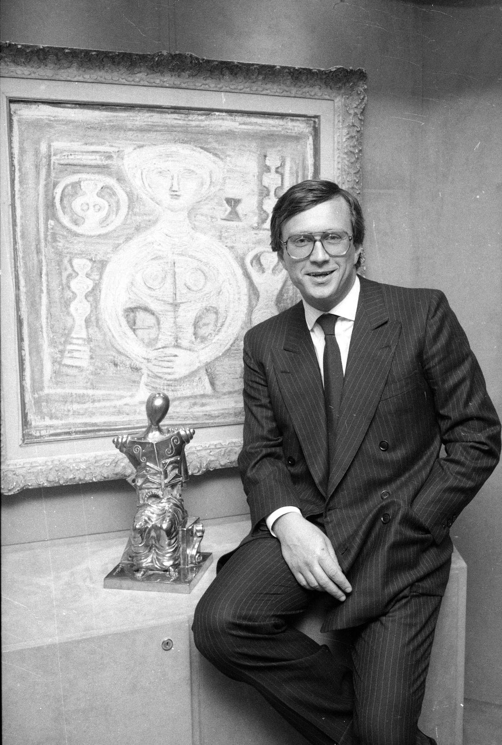 Maurizio Gucci, the new chairman of the board at Gucci, poses in the Gucci offices in New York, April 20, 1985.  The grandson of founder Guccio Gucci, Maurizio took over as head of the renowned accessory house in November after his uncle, Aldo Gucci, settled into 