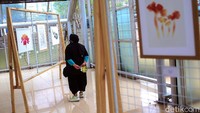 Karya-karya yang ditampilkan dalam Jakarta Biennale 2021 tahun ini merupakan hasil karya 38 seniman Indonesia dan internasional, seperti Amerika Serikat, Cina dan Korea Selatan.