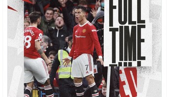 Akun resmi Manchester United mengumumkan skor akhir kemenangan atas Arsenal, 3-2. Foto: Twitter