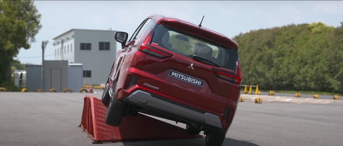 Mitsubishi Xpander Disiksa Seperti Mobil 4x4 Mitsubishi Xpander Disiksa Seperti Mobil 4x4