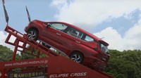 Masuoka menyebut, dengan kemiringan tanjakan 30 derajat ban depan tetap mencengkeram permukaan dengan kokoh dan ban pun tidak mengalami selip. Foto: Dok. Mitsubishi
