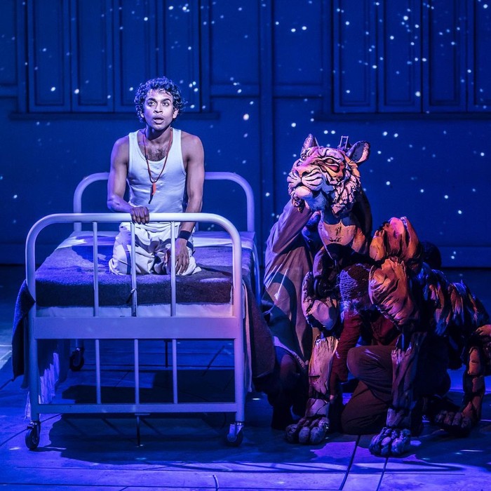 Panggung Musikal Life of Pi di West End, London, Inggris.