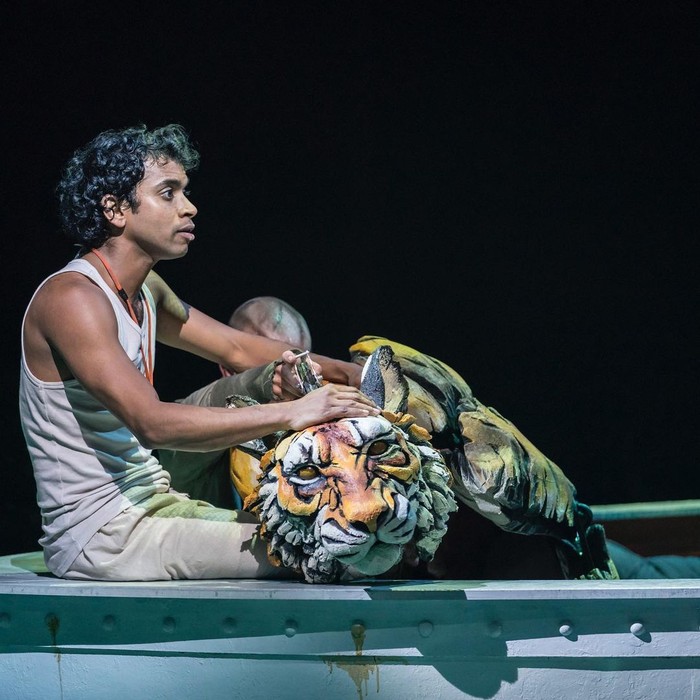 Panggung Musikal Life of Pi di West End, London, Inggris.