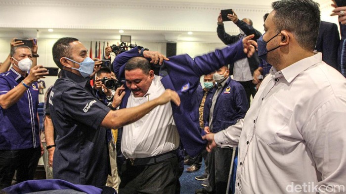 Partai NasDem Kumpulkan 200 Kader Aktif, Ada Apa? Partai NasDem gelar rapat konsolidasi pemenangan wilayah Jawa I di Jakarta. Kegiatan yang diikuti oleh 200 peserta aktif.