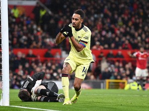 Henry soal Arteta Ganti Aubameyang: Ada yang Gak Beres