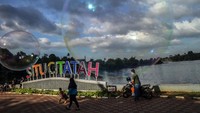 Pemerintah setempat mengembangkan dan menata kawasan situ tersebut yang sebelumnya terbengkelai sebagai salah satu alternatif wisata alam baru di Kabupaten Bogor.