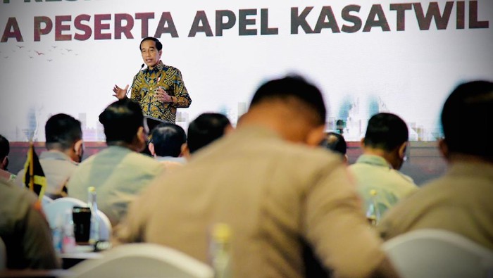 Presiden Jokowi memberikan arahan kepada Kepala Kesatuan Wilayah (Kasatwil) Tahun 2021 (Foto: Laily Rachev - Biro Pers Sekretariat Presiden)