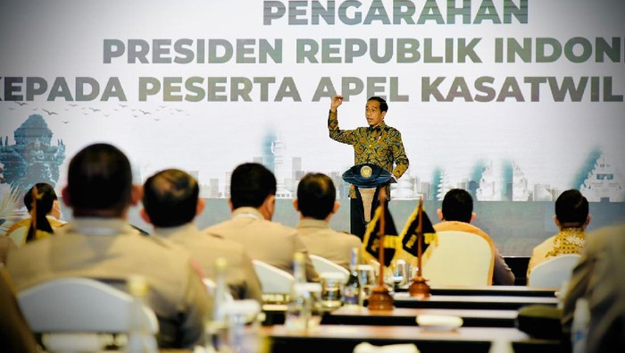 Presiden Jokowi memberikan arahan kepada Kepala Kesatuan Wilayah (Kasatwil) Tahun 2021 (Foto: Laily Rachev - Biro Pers Sekretariat Presiden)