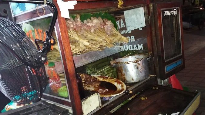 5 Sate Legendaris di Jakarta Ini Punya Bumbu yang Gurih Mantap