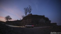 Mesin itu mampu menyajikan tenaga puncak hingga 140 daya kuda di 5.200 rpm dengan torsi maksimal 250 Nm pada 1.600-3.600 rpm. Tenaga tersebut disalurkan ke roda depan melalui transmisi otomatis CVT. Transmisi CVT bisa dimainkan menjadi mode transmisi manual 8-Speed. 