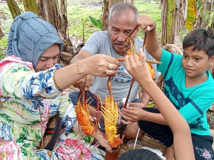 Sensasi Kuliner Ndeso di Pinggir Bengawan Solo