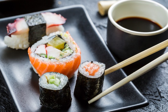 Sushi Konsumsi Sushi Menyehatkan, Apakah Benar?