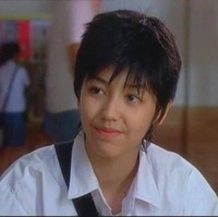 Ia lalu merambah dunia akting dan membintangi sinetron Olivia bersama Raffi Ahmad pada 2007. Di sinetron tersebut, Velove berperan sebagai siswi SMA berkarakter tomboy. (Foto: Instagram)