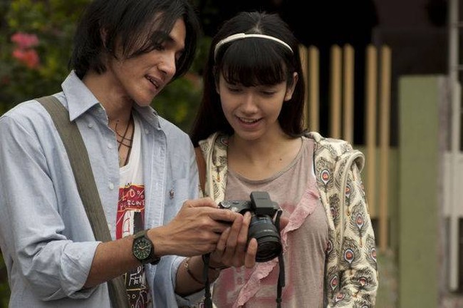 Dari sinetron, putri pengacara terkenal O.C. Kaligis ini mencoba peruntungan di layar kaca. Salah satu filmnya adalah Mika (2013) yang mempertemukannya dengan Vino G. Bastian. (Foto: Instagram)