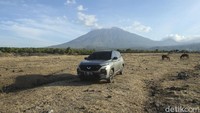 Wuling Almaz RS menyajikan kenyamanan untuk pengemudi atau penumpangnya. Hal itu kami buktikan dalam ekspedisi 3.000 km dengan melakukan road trip dari Jakarta menuju Yogyakarta, Banyuwangi, Bali, Surabaya, Semarang dan kembali ke Jakarta.