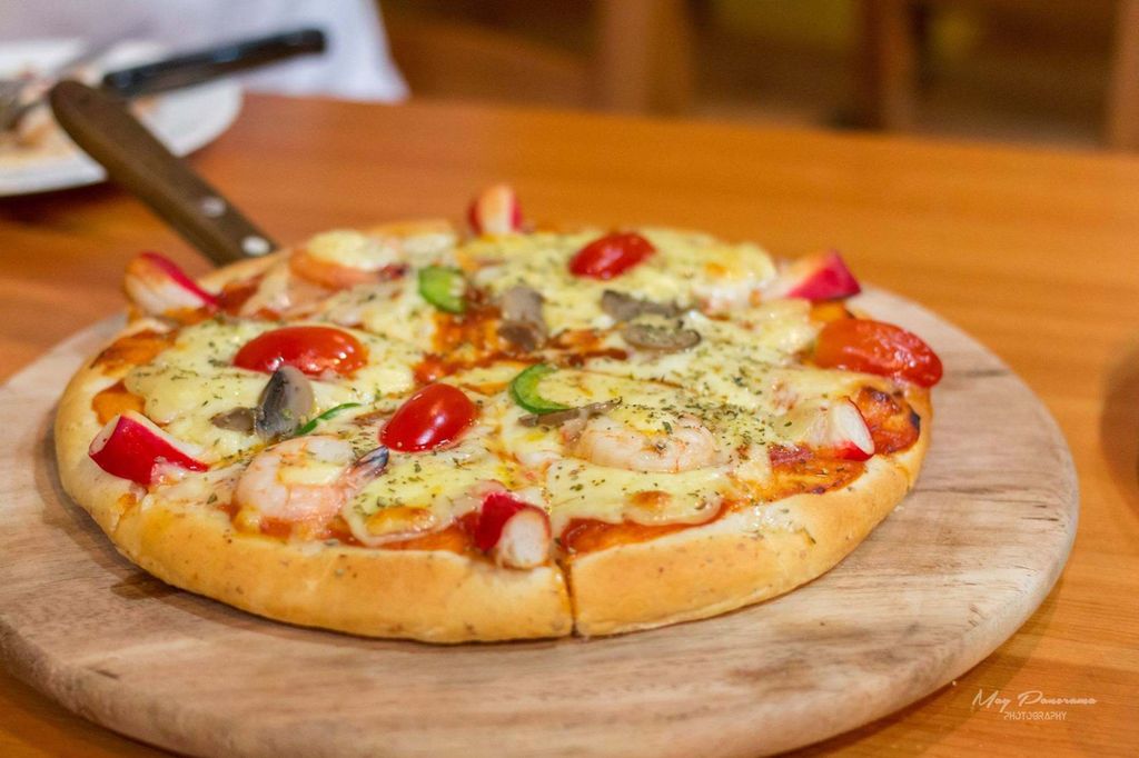 10 Topping Pizza Paling Nyeleneh, Ada Bubble Tea hingga Durian!