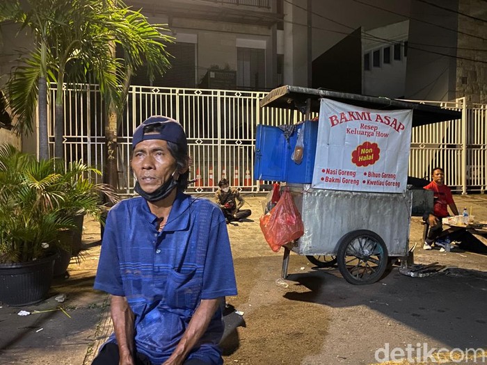 Bakmi Asap, Bakmi ‘Kayu Bakar’ Topping Babi Kecap yang Eksis Sejak 1960 Bakmi Asap, Bakmi ‘Kayu Bakar’ Topping Babi Kecap yang Eksis Sejak 1960