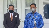 Tak hanya itu, pria 44 tahun ini baru ditunjuk Anies Baswedan sebagai ketua pelaksana balap mobil listrik internasional Formula E atau Jakarta E-Prix. Ia berharap event ini bisa mengangkat nama Indonesia.