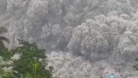 Berdasarkan catatan yang dihimpun Pusat Vulkanologi dan Mitigasi Bencana Geologi (PVMBG), guguran lava pijar teramati dengan jarak luncur kurang-lebih 500-800 meter dengan pusat guguran berada kurang-lebih 500 meter di bawah kawah.
