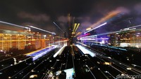 Jakarta adalah pusat Ibu Kota di Indonesia yang memiliki roda perputaran ekonomi sangat cepat karena juga menjadi pusat bisnis. Oleh karena itu kota ini menjadi magnet tersendiri bagi sebagian orang dan para perantau yang mencari peruntungan di Jakarta.