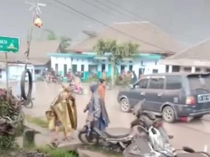 Kepala BNPB Bertolak ke Lokasi Terdampak Erupsi Gunung Semeru