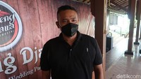 Menu ini tercipta tahun 2019 karena permintaan pelanggan yang tak ingin makan ingkung ayam. Pemilik restoran, Johan Cahyana, lantas menawarkan ingkung gurame.