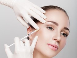 Facial Kombinasi Pico Laser-DNA Salmon untuk Kulit Cerah di Aesthetics Clinic