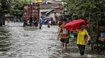 Jalan Lodan Ancol Lumpuh Gegara Banjir Rob