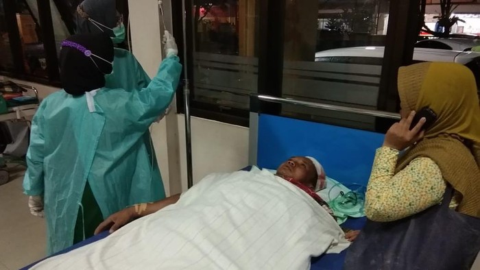 korban luka dampak erupsi semeru dirawat di puskesmas penanggal