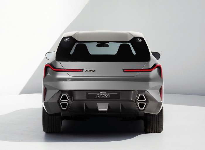 Mobil konsep BMW Concept XM Mobil konsep BMW Concept XM