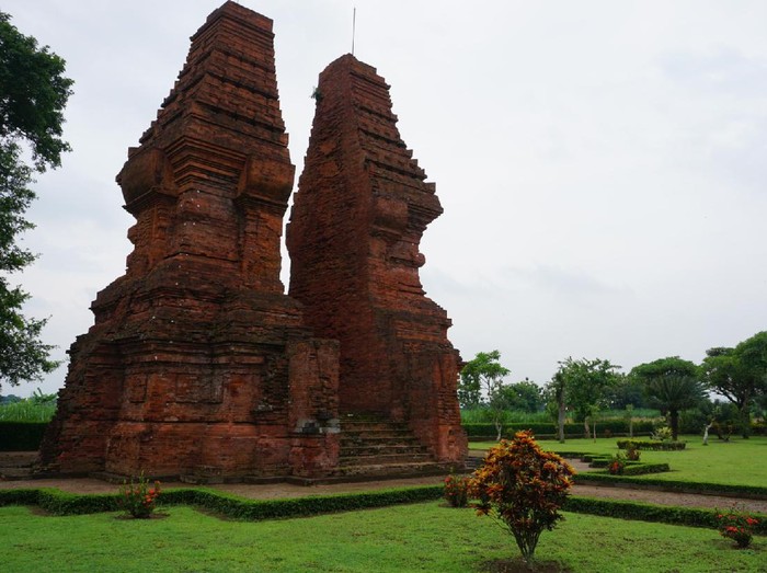 penampakan Candi atau Gapura Wringinlawang di Desa Jatipasar, Kecamatan Trowulan, Mojokerto
