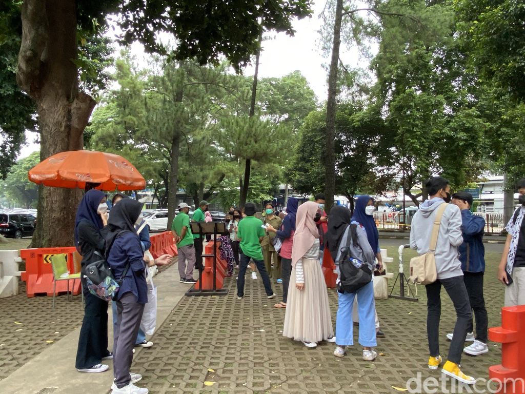 Suasana Sabtu pagi, 4 Desember 2021 di Taman Margasatwa Ragunan. (Annisa RF/detikcom)