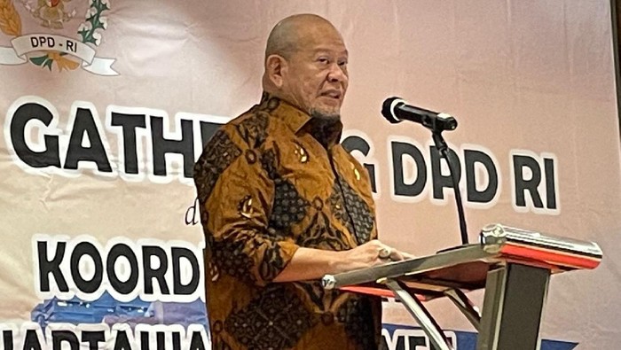 Upaya Perkuat DPD lewat Amandemen Konstitusi Ketua DPD AA LaNyalla Mahmud Mattalitti menegaskan peran dan posisi DPD RI perlu diperkuat.